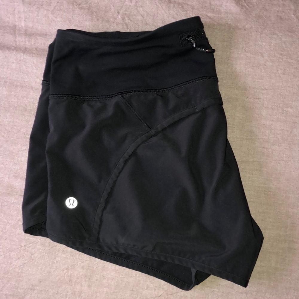 Black lululemon speed up shorts